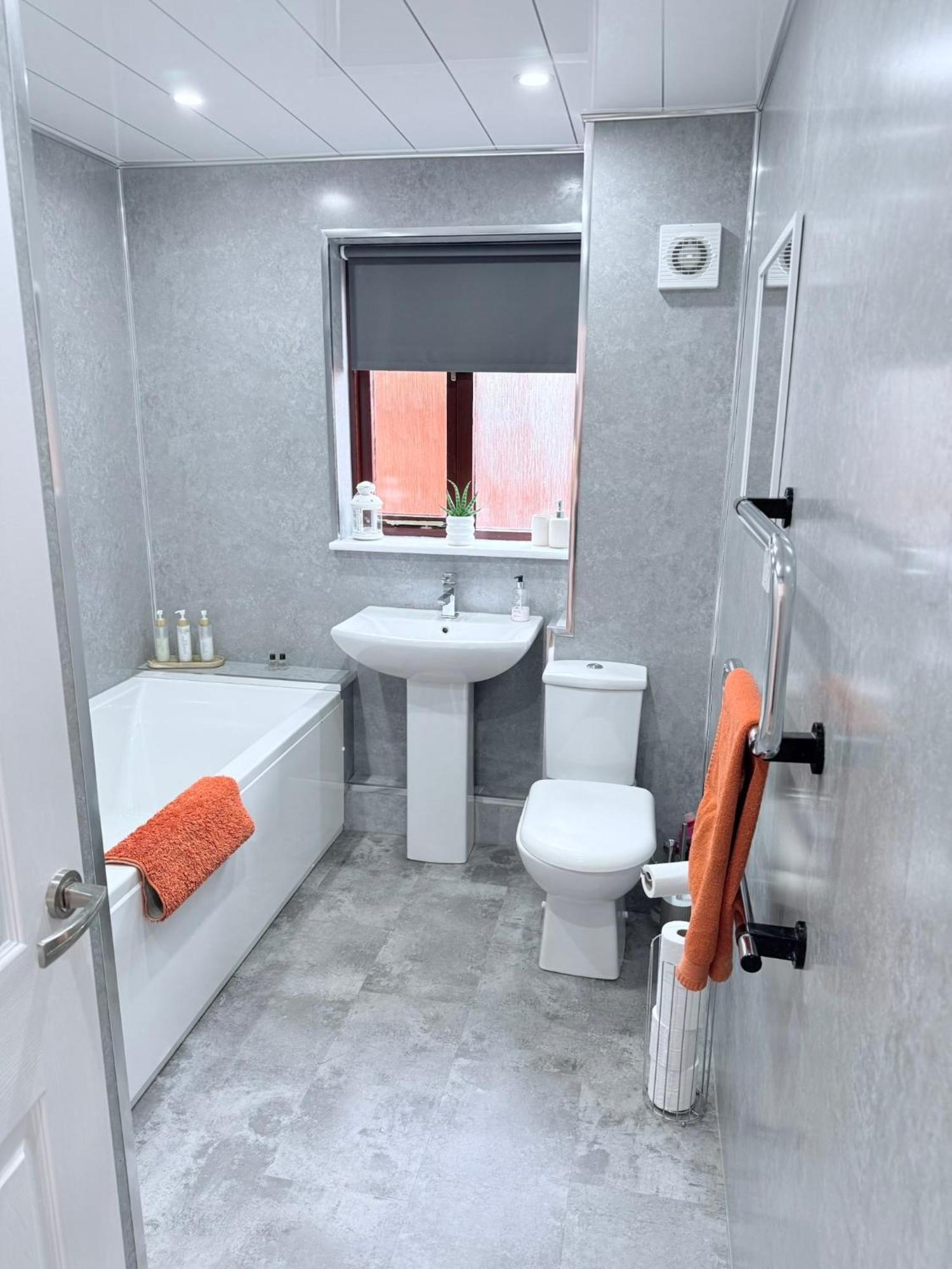 Ochil View Holiday Let Tullibody Екстер'єр фото